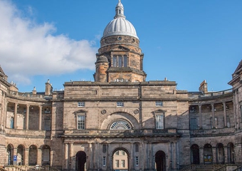 carbfix_ZOhZxxIAACQAIvL4_7d47f931-ee50-4a01-836a-a2fd28417ac3_2560px-Old_College__University_of_Edinburgh_%2824923171570%29.jpeg